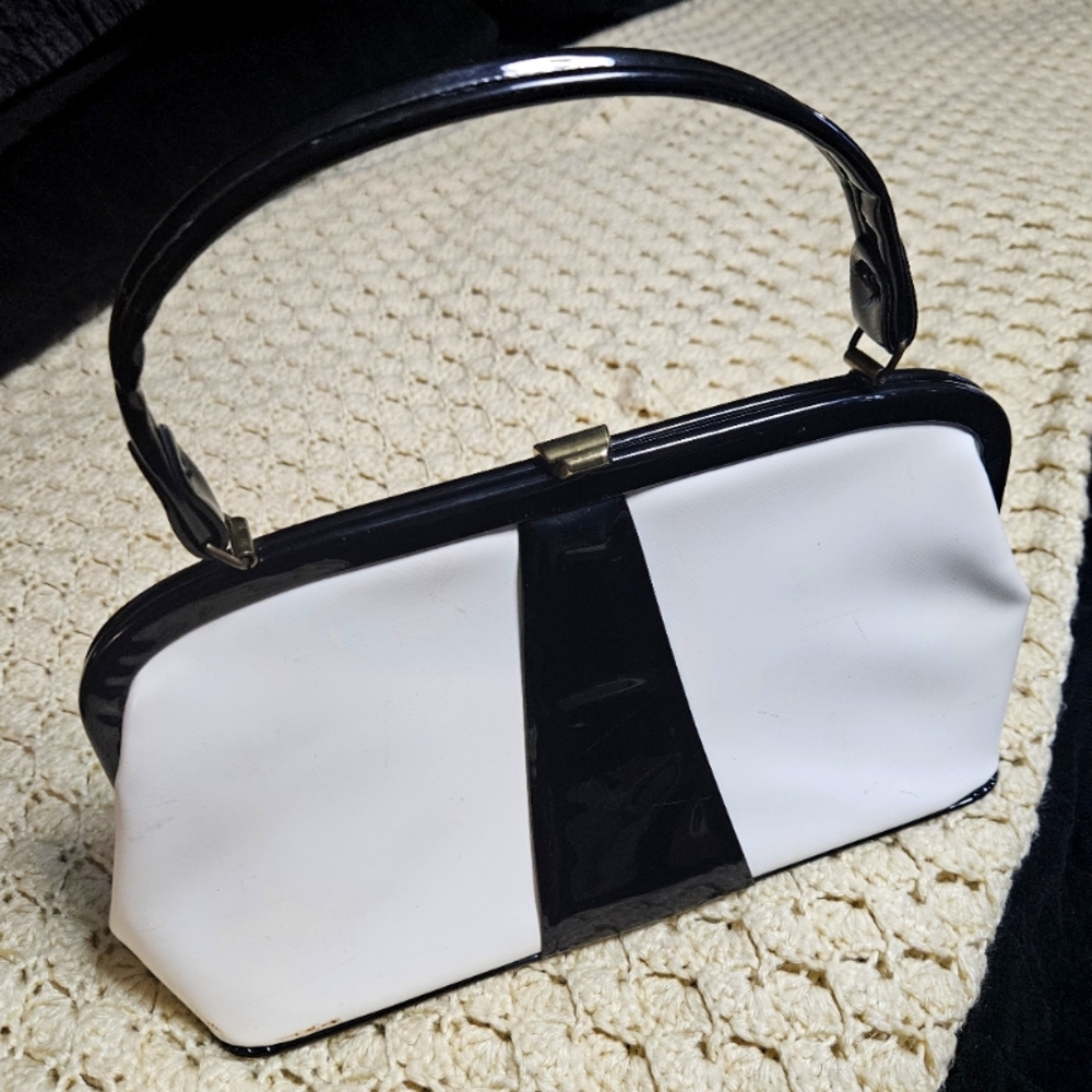 Vintage Markay purse handbag black and white